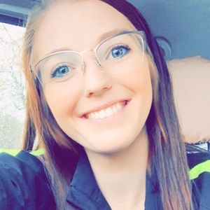 Meet your Posher, Carissa